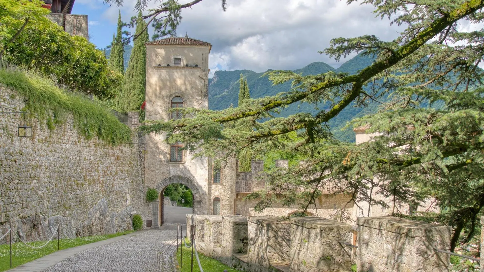 Castelbrando Hotel Cison di Valmarino
